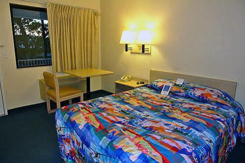 Knights Inn Jacksonville Airport מראה חיצוני תמונה